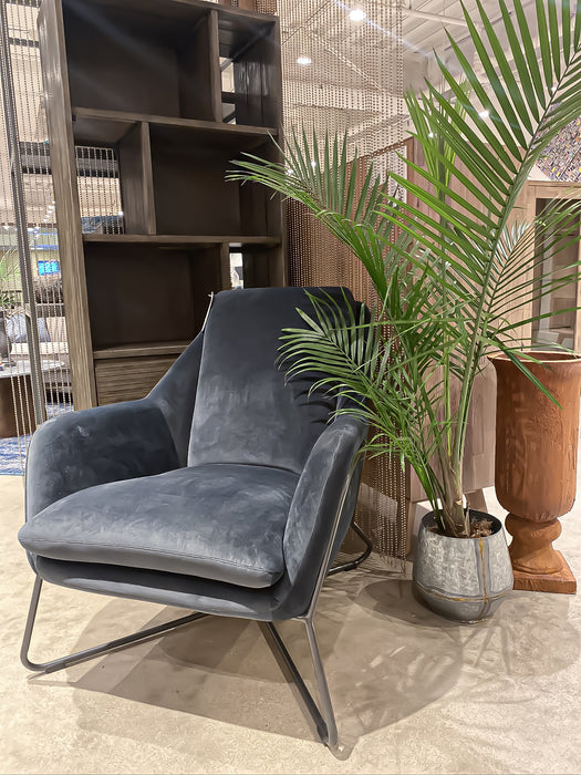 Romeo Lounge Chair - Dark Grey Velvet - Decoronto